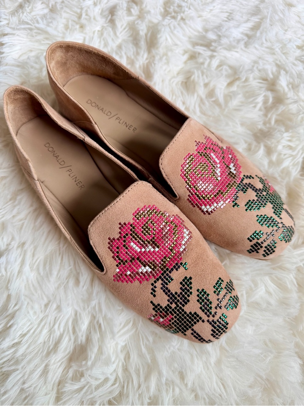 Donald Pliner Floral Embellished Kid Suede “Hiro” Loafers – Size 8M